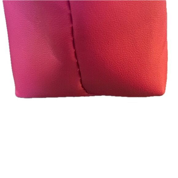 Salvatore Ferragamo Makeup Cosmetics Bag Fuscia Vegan Leather Snap Close Pockets - Picture 9 of 9